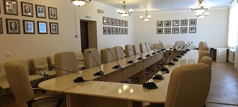 Завершение оснащения конференц зала конференц системой в КГМУ
